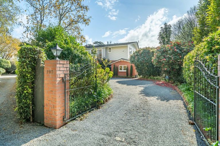 Photo of property in 297 Fergusson Drive, Heretaunga, Upper Hutt, 5018