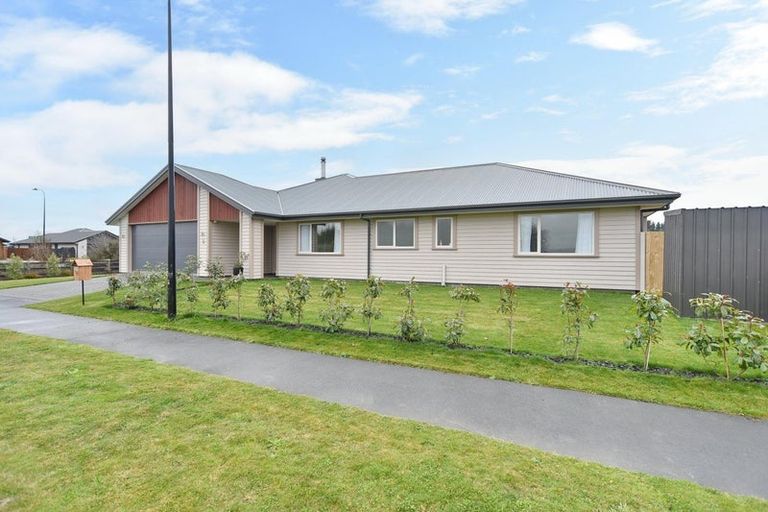 Photo of property in 88 Petries Road, Woodend, 7610