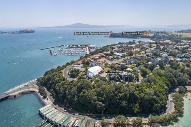 Photo of property in 96 Paritai Drive, Orakei, Auckland, 1071