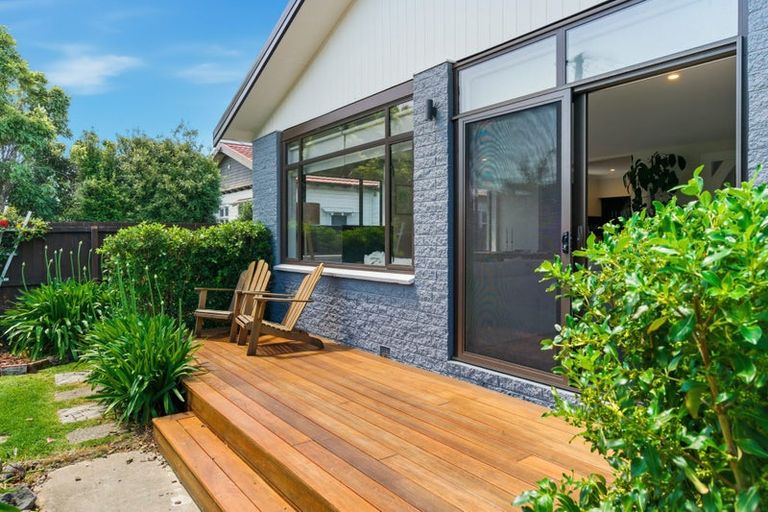 Photo of property in 40 Koromiko Street, Saint Martins, Christchurch, 8022