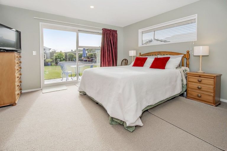 Photo of property in 24 Cairnbrae Drive, Prebbleton, 7604