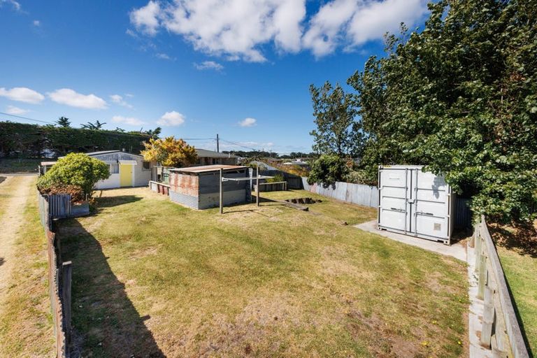 Photo of property in 81 Thomas Place, Foxton Beach, Foxton, 4815