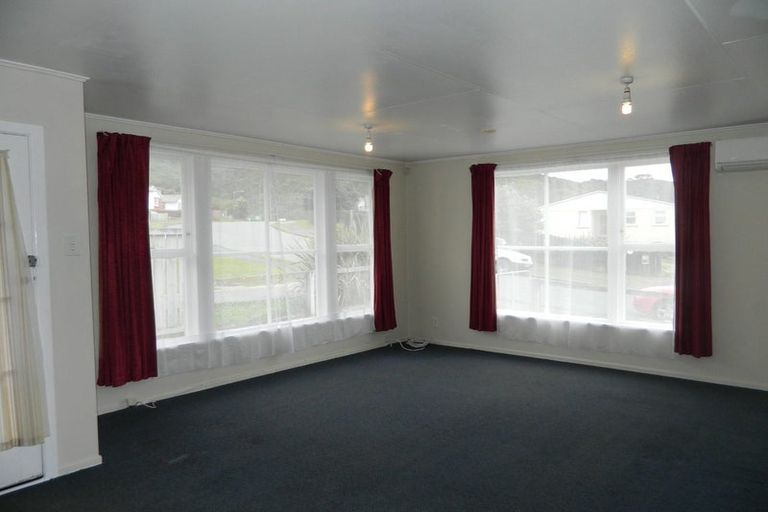 Photo of property in 24 Rangituhi Crescent, Takapuwahia, Porirua, 5022