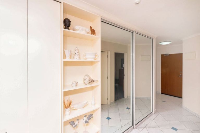 Photo of property in Ocean Apartments, 44-46 Marine Parade, Paraparaumu Beach, Paraparaumu, 5032