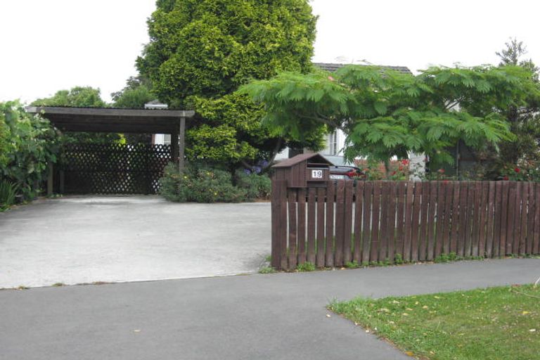 Photo of property in 19 Balgay Street, Upper Riccarton, Christchurch, 8041