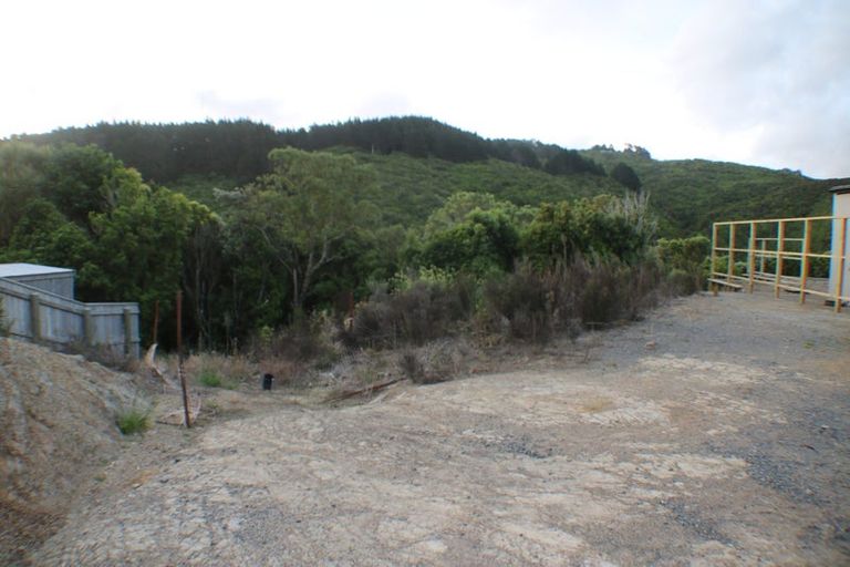 Photo of property in 10 Highfield Place, Korokoro, Lower Hutt, 5012
