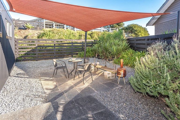 Photo of property in 21 Golf Vue Place, Castlecliff, Whanganui, 4501