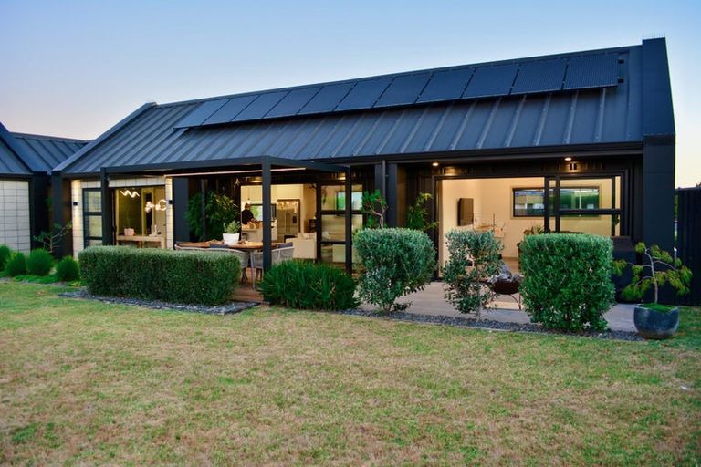 Photo of property in 16 Kaniera Terrace, Cambridge, 3434