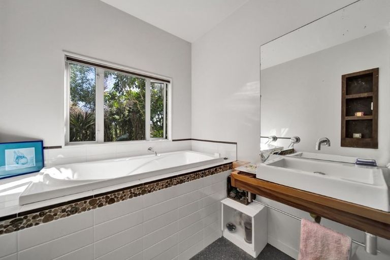 Photo of property in 812 Carrington Road, Hurworth, New Plymouth, 4371