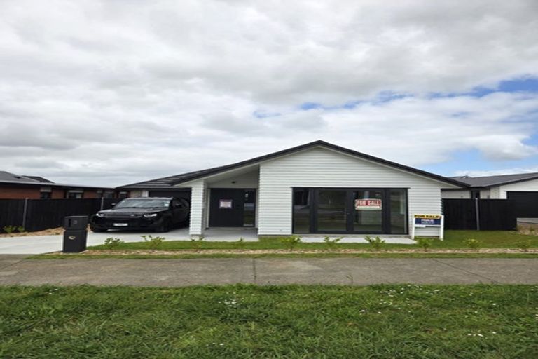 Photo of property in 3 Arohanui Road, Karaka, 2124