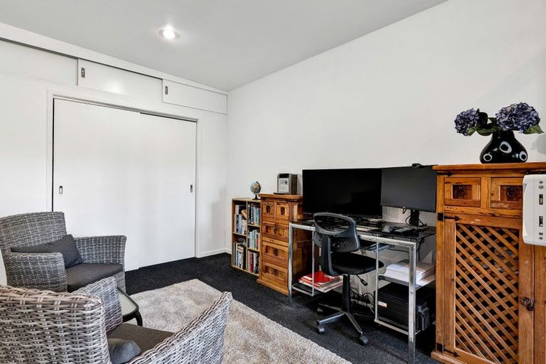 Photo of property in 181a Heta Road, Highlands Park, New Plymouth, 4312