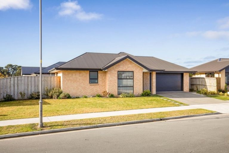 Photo of property in 48 Sutherland Drive, Kaiapoi, 7630