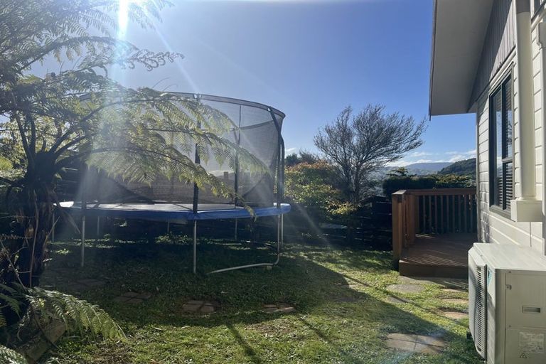 Photo of property in 18b Parkinson Close, Whitby, Porirua, 5024