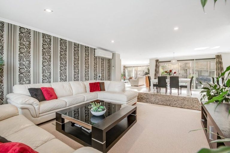 Photo of property in 2a Astrolabe Place, Gulf Harbour, Whangaparaoa, 0930