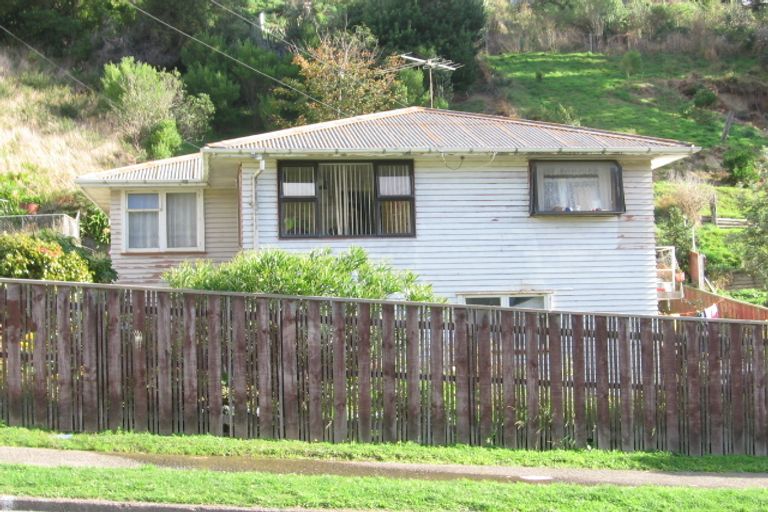 Photo of property in 193 Sievers Grove, Cannons Creek, Porirua, 5024