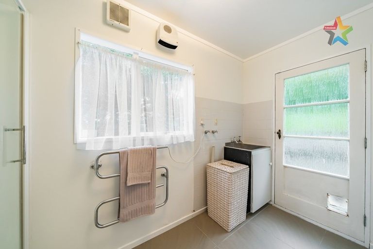 Photo of property in 24 Mawson Street, Waiwhetu, Lower Hutt, 5010