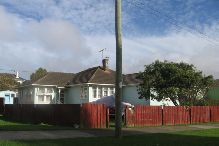 Photo of property in 26 Mungavin Avenue, Ranui, Porirua, 5024