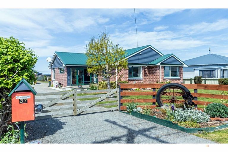 Photo of property in 37 Opie Street, Waimate, 7924