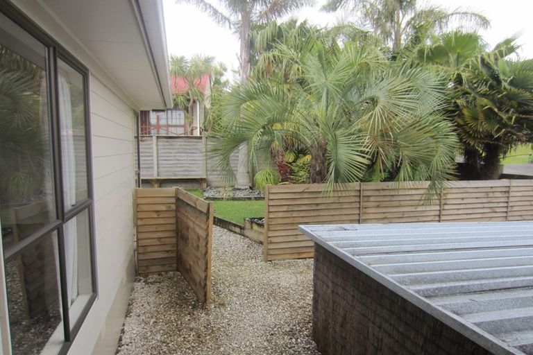 Photo of property in 53 Pemberton Avenue, Bayview, Auckland, 0629