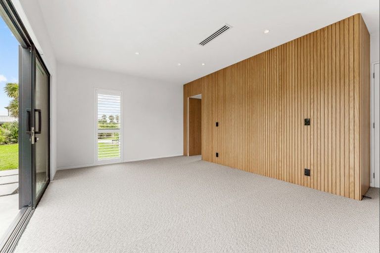 Photo of property in 261 Point Wells Road, Point Wells, 0986