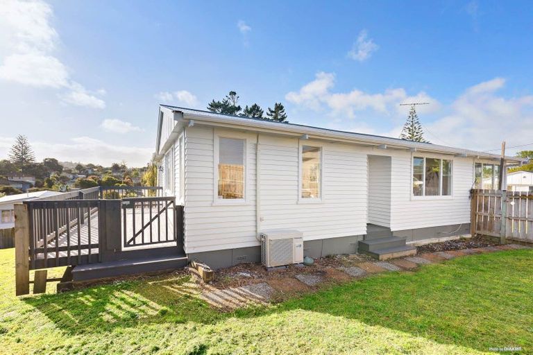 Photo of property in 49g Lancaster Road, Beach Haven, Auckland, 0626
