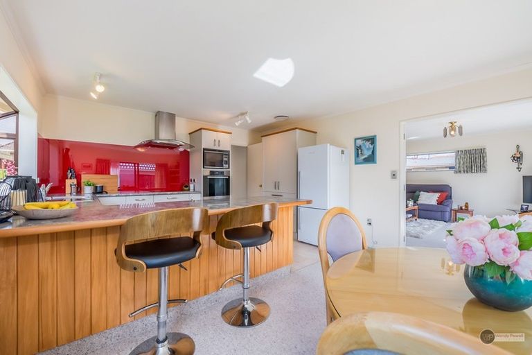 Photo of property in 15a Collingwood Street, Waterloo, Lower Hutt, 5011