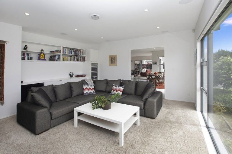 Photo of property in 2 Matisse Place, Burnside, Christchurch, 8053