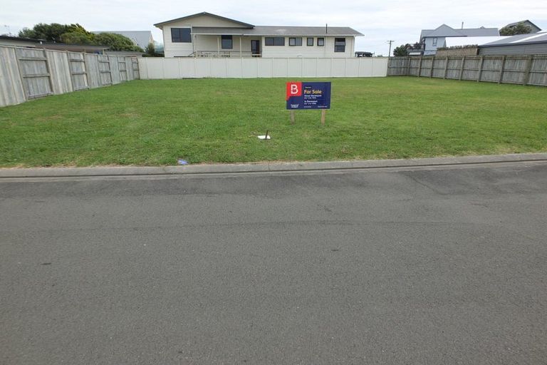 Photo of property in 5 Snappers Lane, Foxton Beach, Foxton, 4815