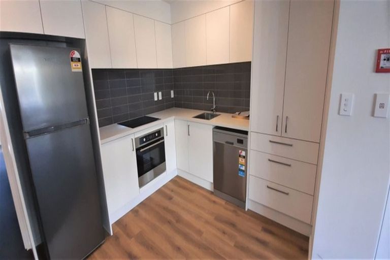 Photo of property in Amuri Park Apartments, 8/280 Bealey Avenue, Christchurch Central, Christchurch, 8013