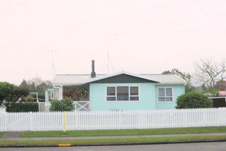 Photo of property in 17 Baberton Street, Tokoroa, 3420