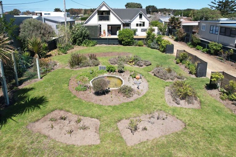 Photo of property in 41 Koputara Road, Himatangi Beach, Foxton, 4891