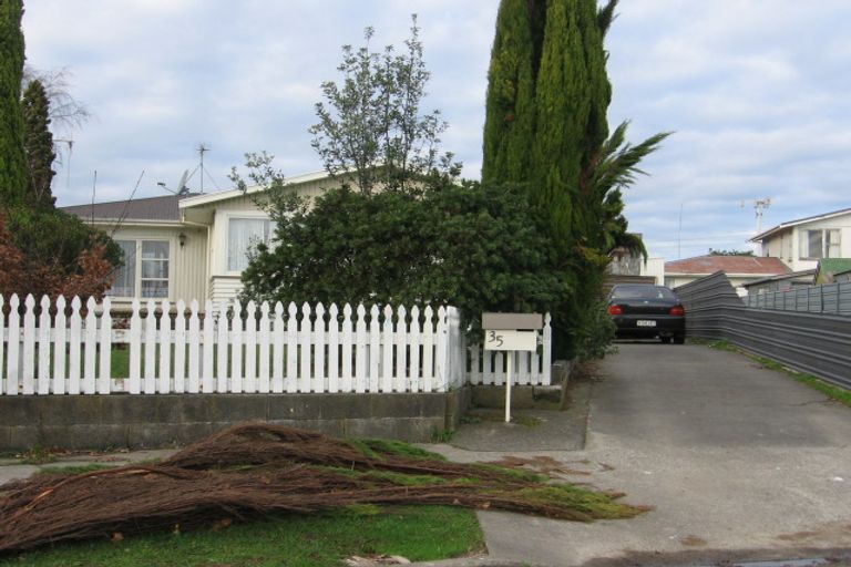 Photo of property in 35 Seaforth Avenue, Milson, Palmerston North, 4414