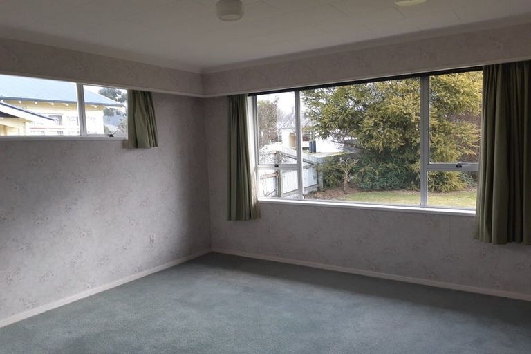 Photo of property in 65 Rhodes Street, Waimate, 7924