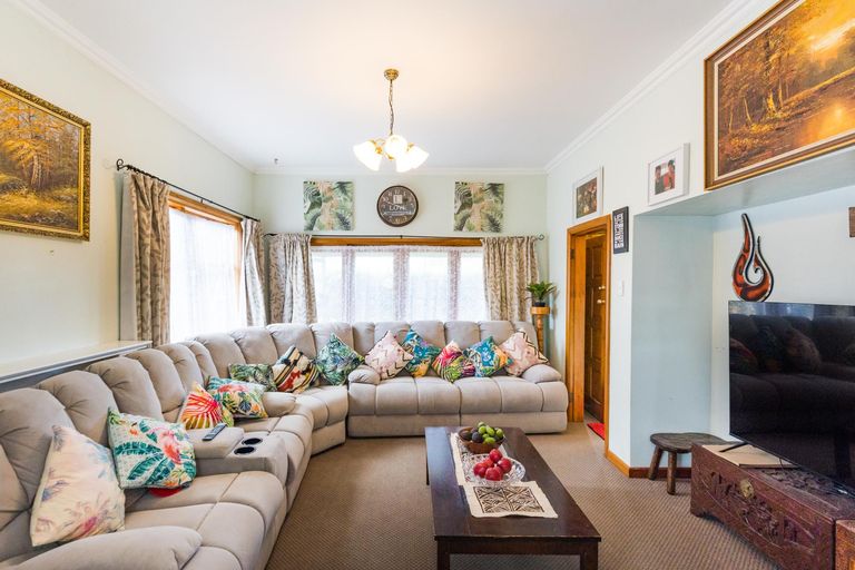 Photo of property in 125 Heretaunga Street, Palmerston North, 4414