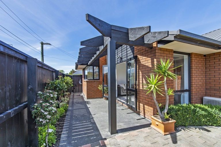 Photo of property in 65 Palmers Road, New Brighton, Christchurch, 8083