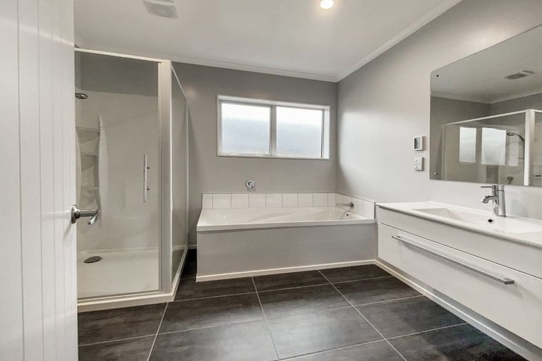 Photo of property in 14 Foxham Terrace, Churton Park, Wellington, 6037