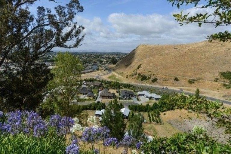 Photo of property in 55 Oak Road, Poraiti, Napier, 4112