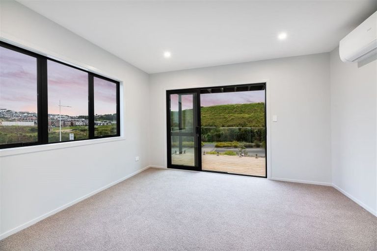 Photo of property in 12a Tikati Rise, Long Bay, Auckland, 0630