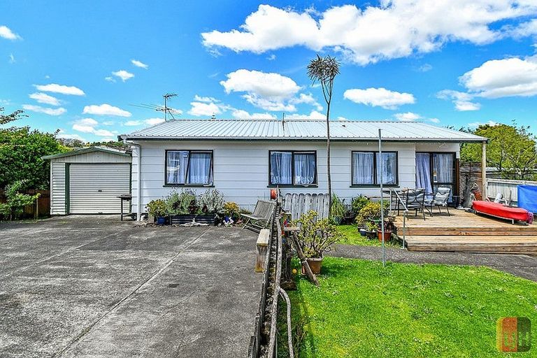 Photo of property in 2/12 Nelson Street, Papakura, 2110