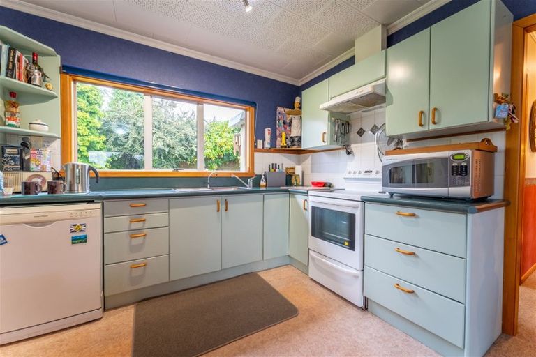 Photo of property in 16 Lancaster Street, Hampden, 9410