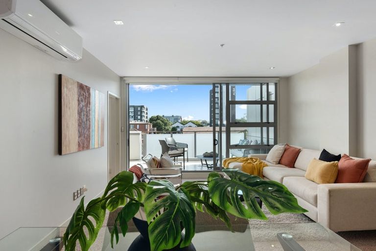 Photo of property in Maison Apartments, 307/16 Huron Street, Takapuna, Auckland, 0622