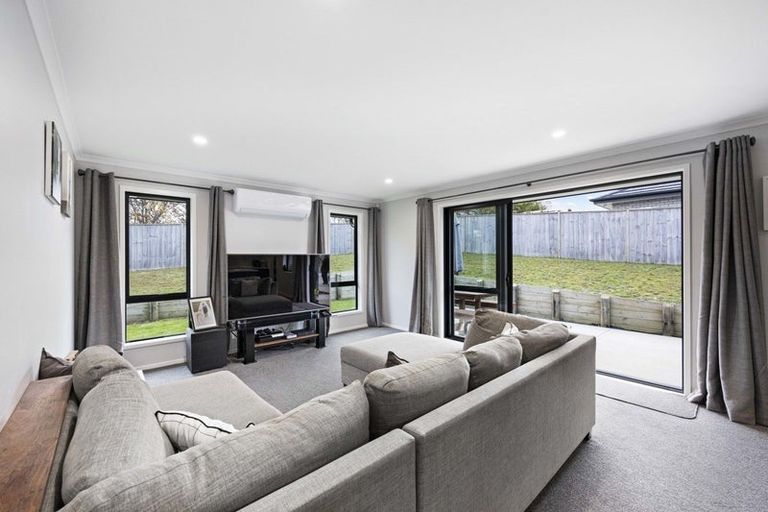 Photo of property in 32 Peacock Place, Pokeno, 2402