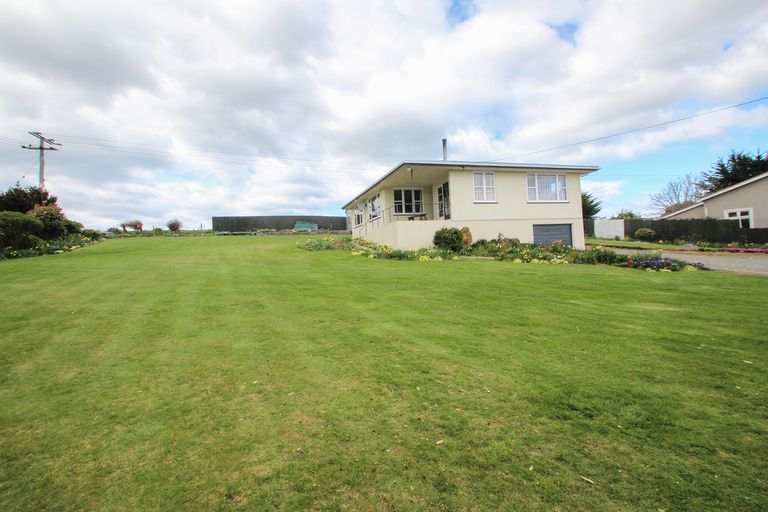 Photo of property in 25 Main Road, Maheno, Oamaru, 9495