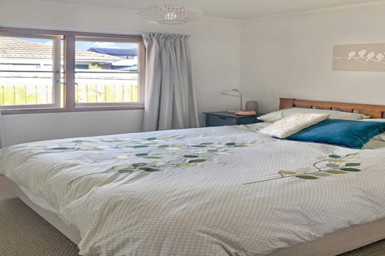 Photo of property in 53 Braid Road, St Andrews, Hamilton, 3200