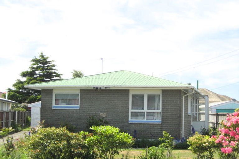 Photo of property in 9 Ontario Place, Wainoni, Christchurch, 8061