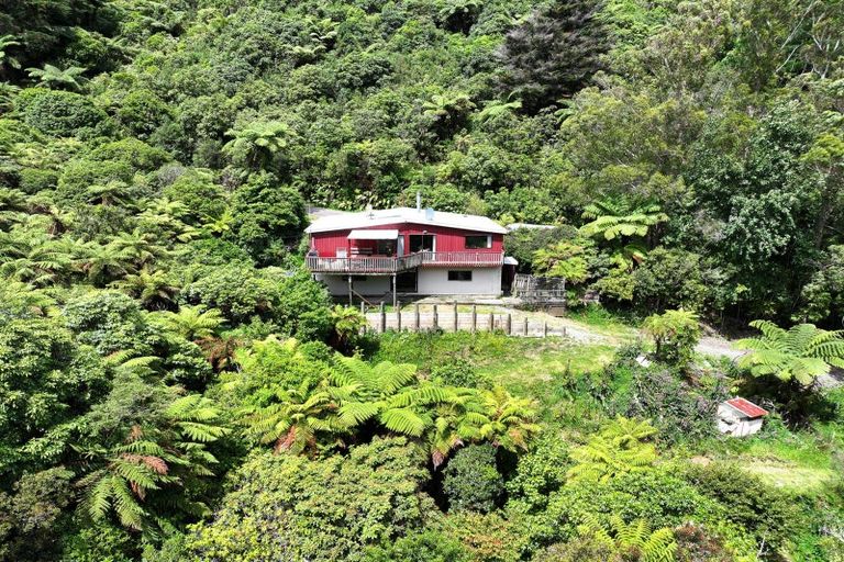 Photo of property in 1721a Akatarawa Road, Akatarawa Valley, Upper Hutt, 5372