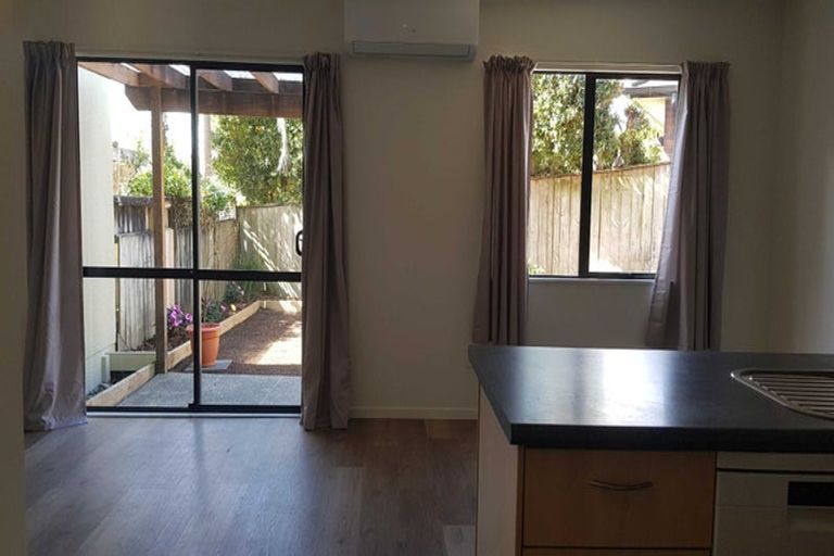 Photo of property in 7/3 Orwell Road, Greenhithe, Auckland, 0632