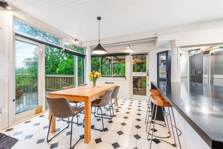 Photo of property in 40 Tanekaha Road, Titirangi, Auckland, 0604