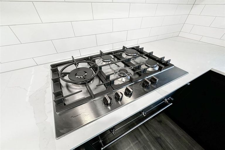 Photo of property in 27 Crossley Avenue, Woodend, 7610