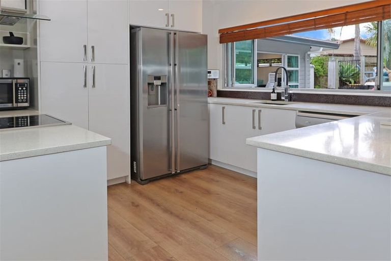 Photo of property in 62 Vintage Drive, Henderson, Auckland, 0612